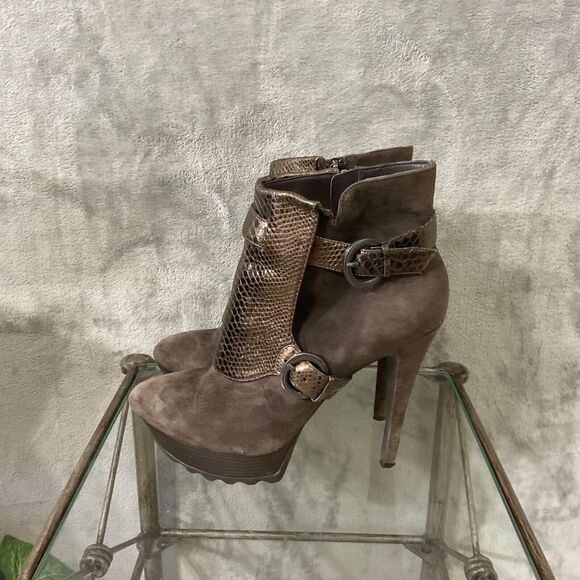 GUESS BY MARCIANO BROWN SUEDE snake print BUCKLED ZIP stacked Booties women’s 9M - Picture 1 of 10